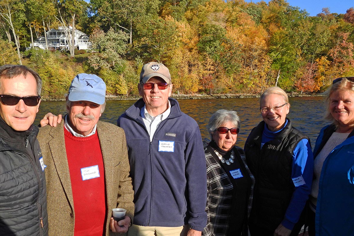 October 2022
L-R, Carl Fortuna, Old Saybrook First Selectman, Tim Griswold, Old Lyme First Selectman, Harold Thompson, Old Lyme Planning Commission Chair, Charlene Janecek, Chester, First Selectwoman, Suzanne Thompson, Chair, Gateway Commission, and Irene Haines, East Haddam First Selectman